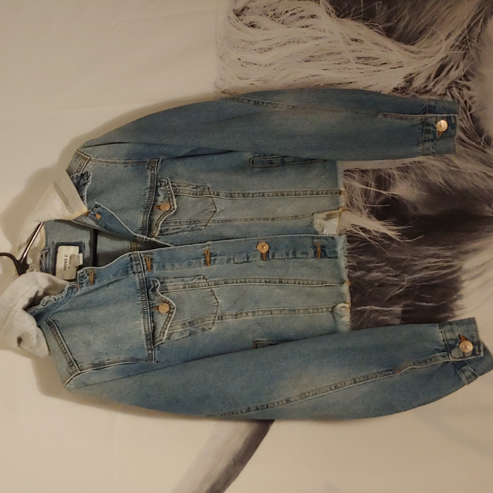 Forever 21 cropped sweatshirt hooded jean jacket distressed
